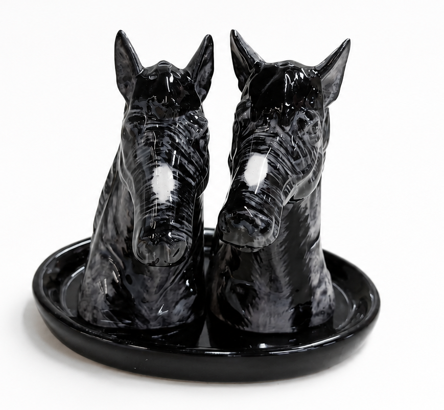 SP9120-5 SALT AND PEPPER SHAKER Head Horse(black)