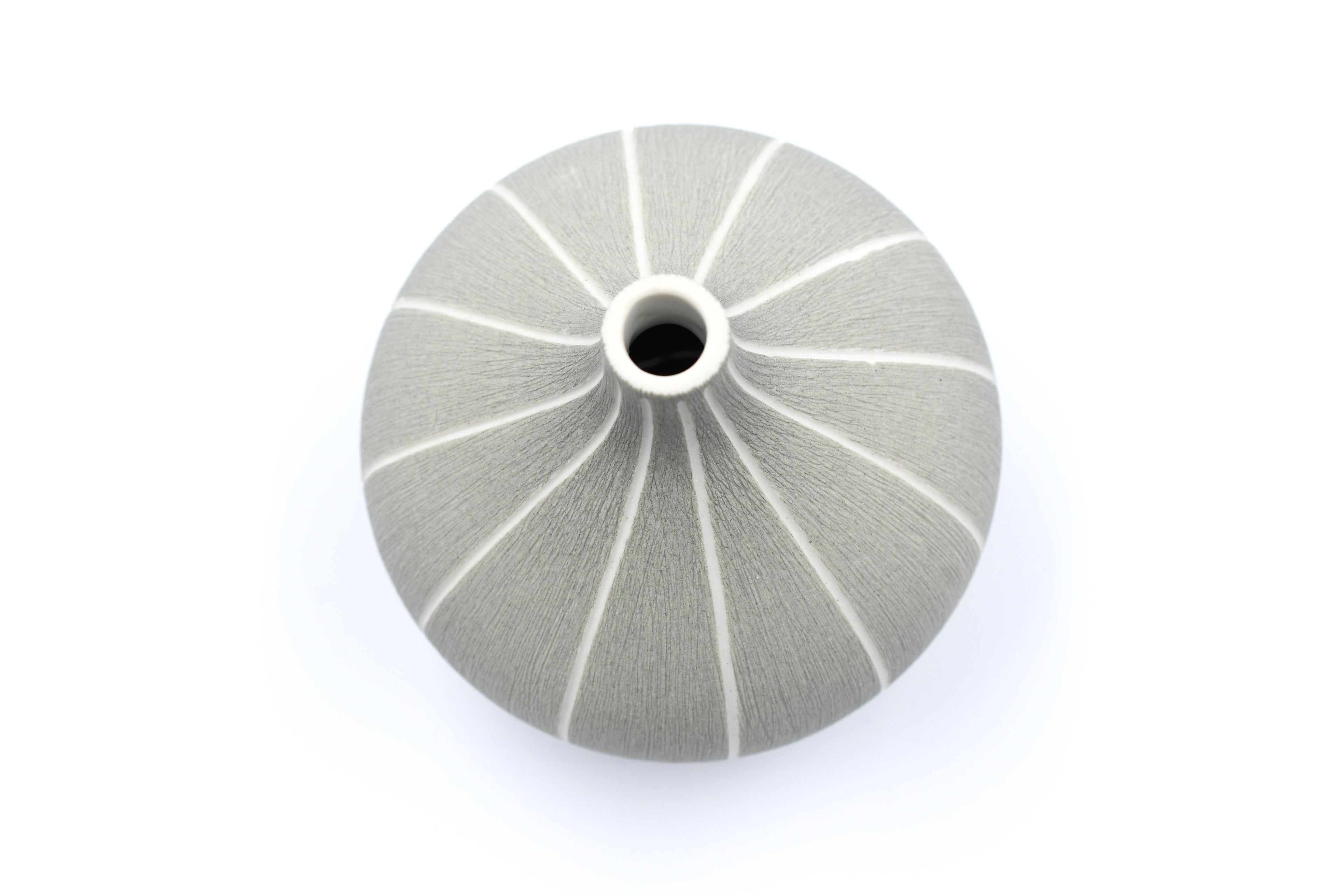 524GREY17