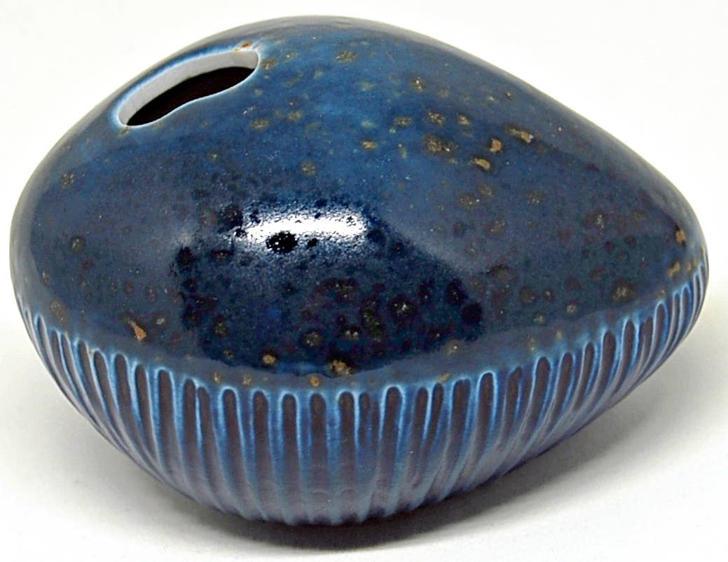 158ART20 PEBBLE MINI L-Handcrafted Porcelain Bud Vase