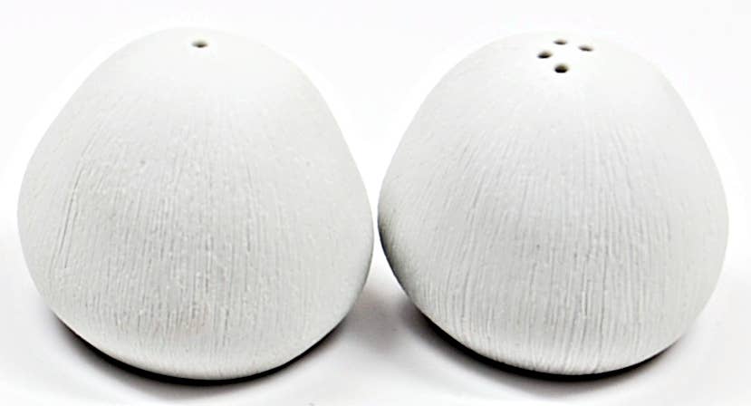 SP091WH1 Pebble Handcrafted Porcelain Salt and Pepper Shaker Set