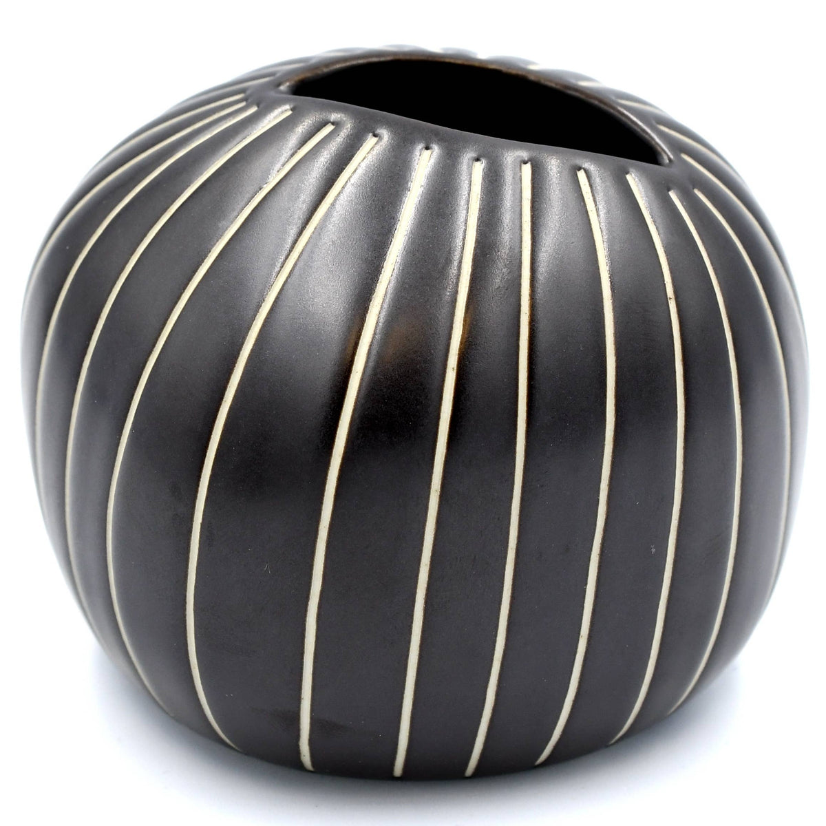 157BK9 PEBBLE L-Handcrafted Porcelain Bud Vase