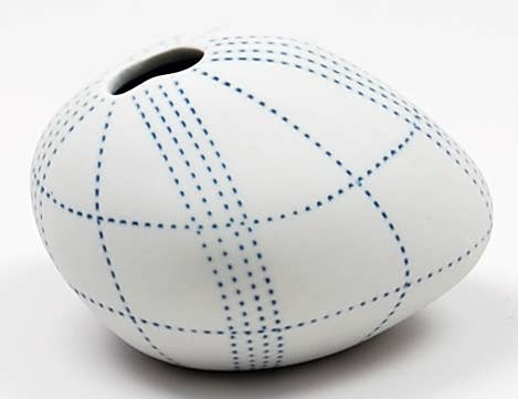 158W25 PEBBLE MINI L-Handcrafted Porcelain Bud Vase
