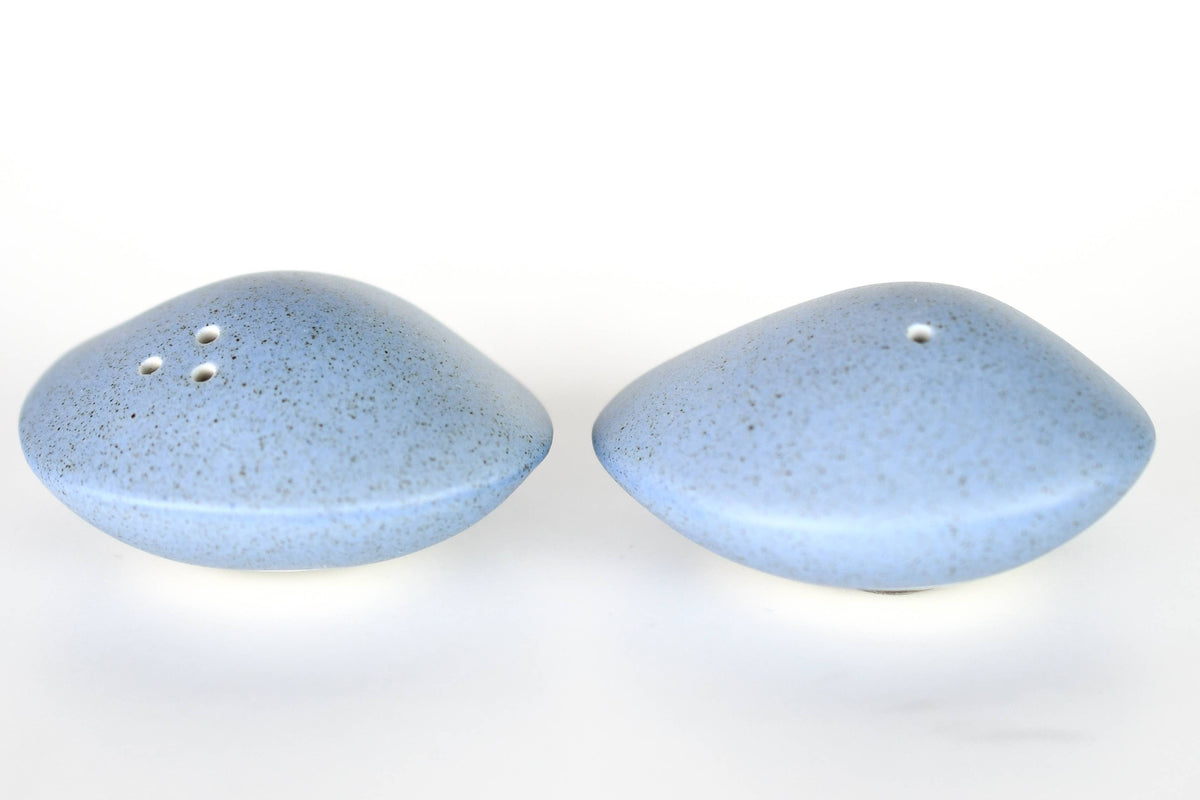 SP072S1BLUE Sea Shell Handcrafted Porcelain Salt and Pepper Shaker Set