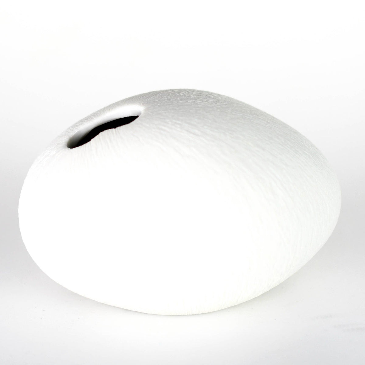 159WH11 PEBBLE MINI S-Handcrafted Porcelain Bud Vase