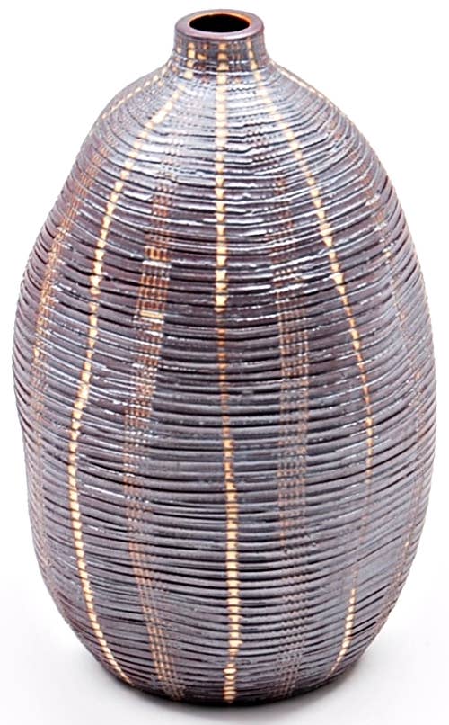 1414W22 GUGU SAG L-Handcrafted Porcelain Bud Vase