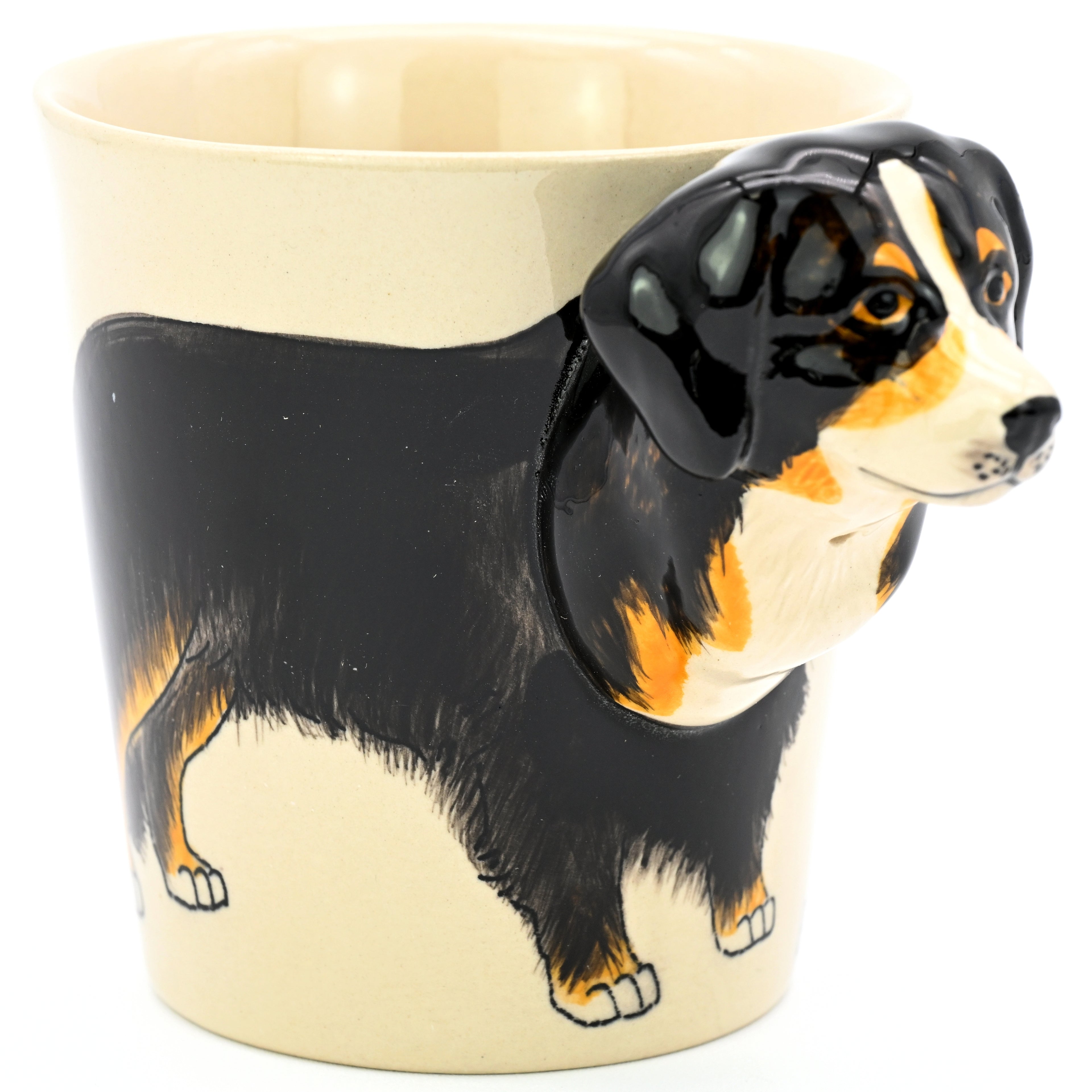 MUG136