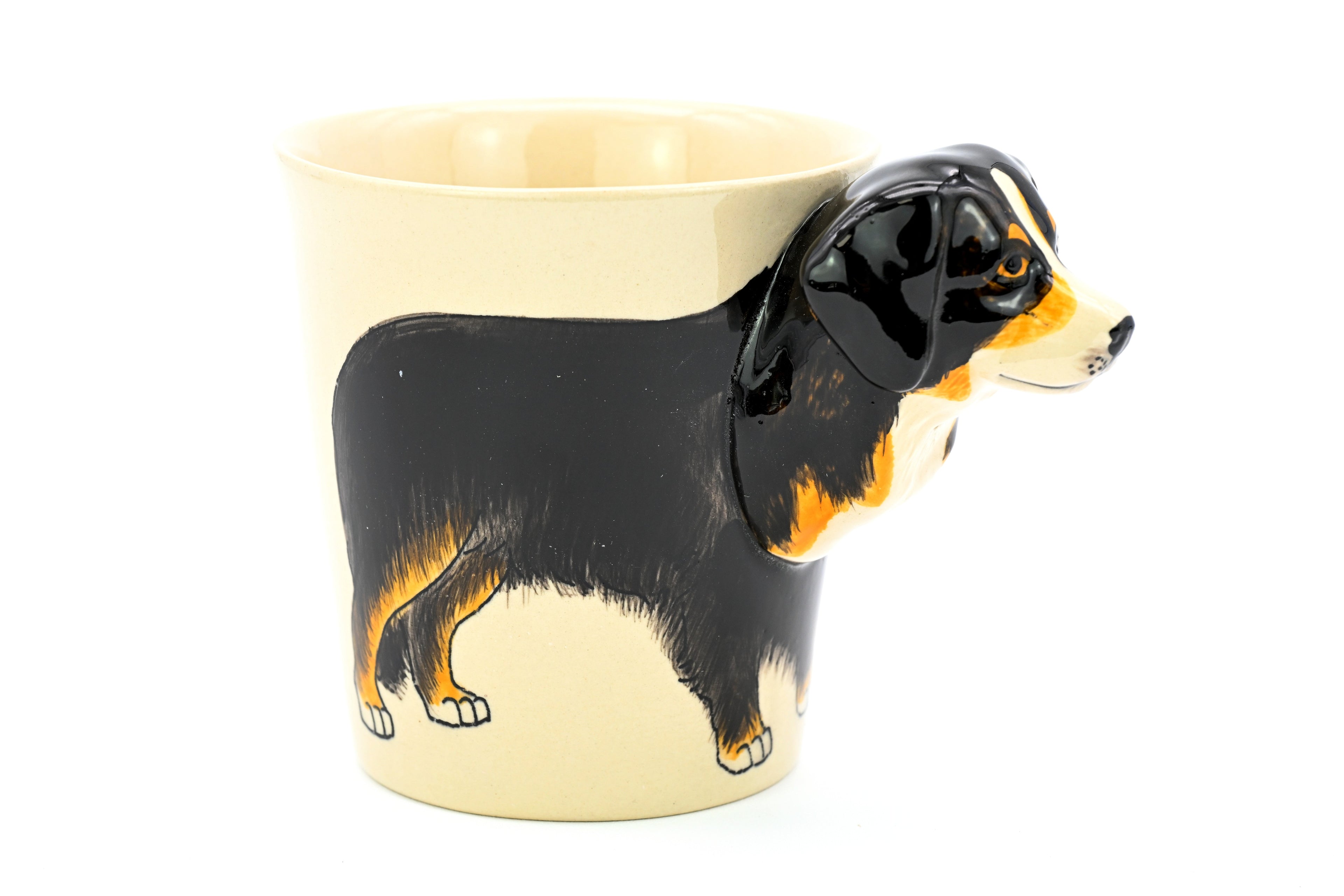 MUG136