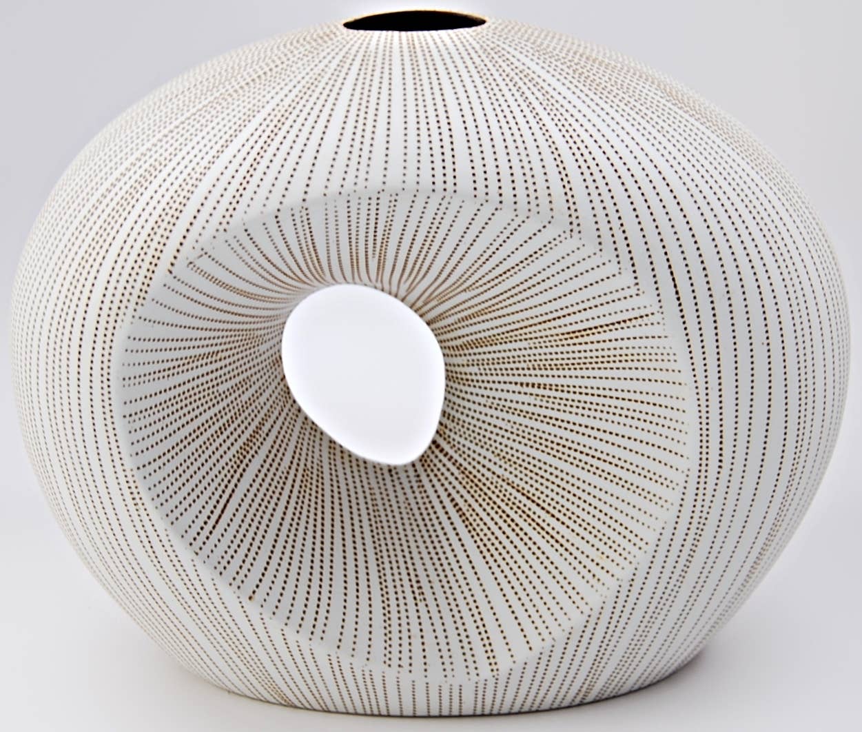 1274W23 ARTURA SHORT-Handcrafted Porcelain Vase